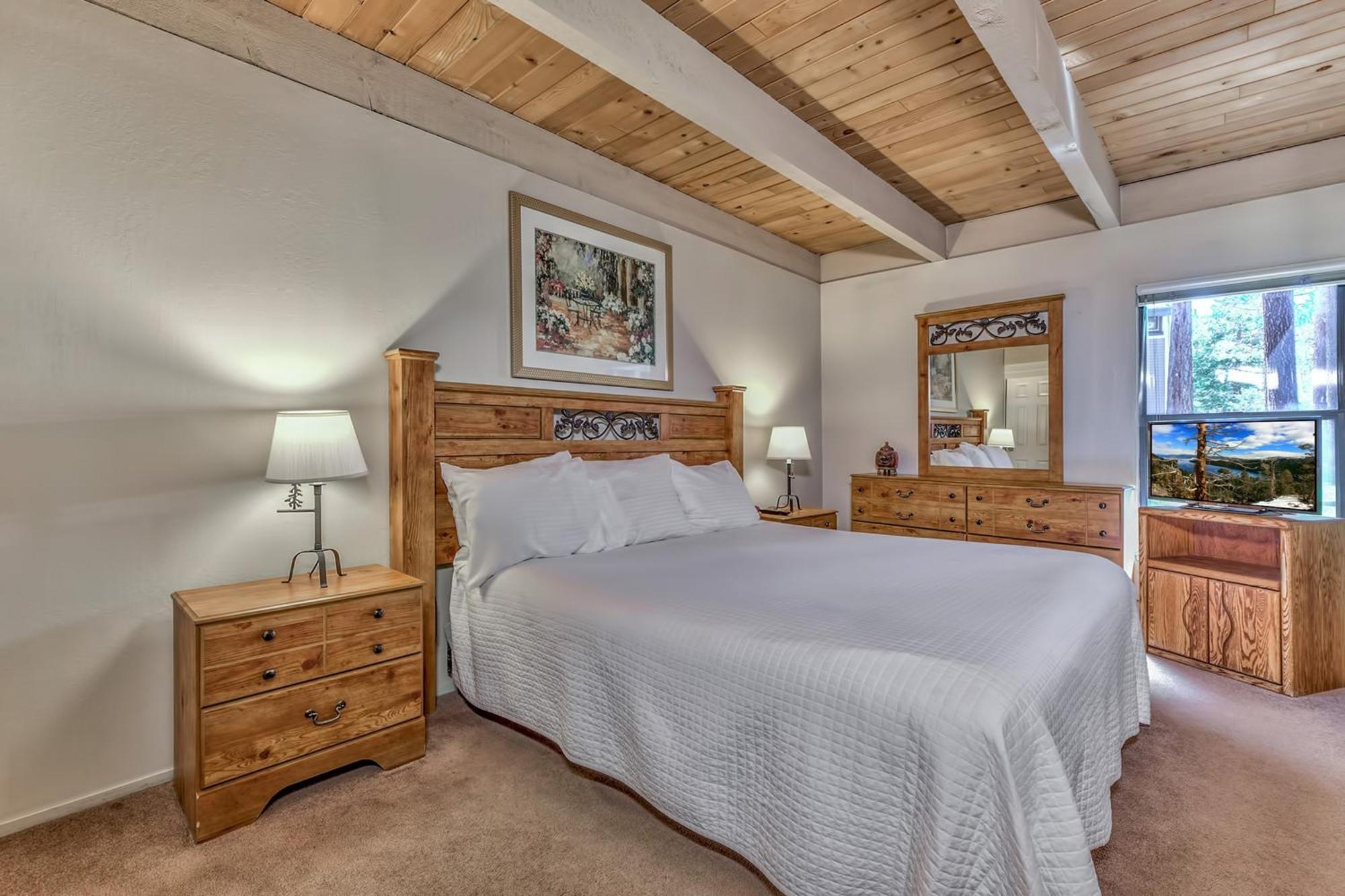Aston Lakeland Village Beach & Mountain 4*